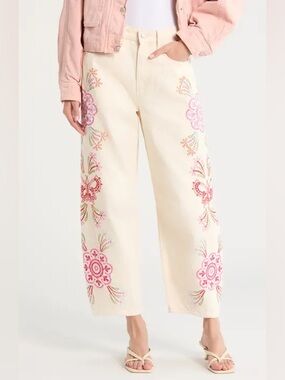 BLANK NYC FLORAL EMBROIDERED BARREL JEANS NWT SIZE 28
